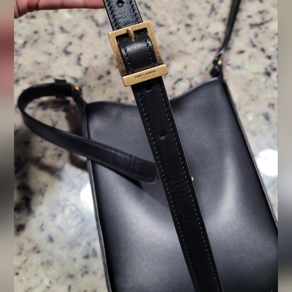 Saint Laurent Mini 5 To 7 Vertical Black Ysl - Picture 9 of 13